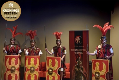 De Romeinse soldaten tijdens een plechtigheid in het kader van de Kroningsfeesten te Tongeren.