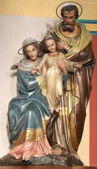 Beeld van de Heilige Familie in de Sint-Mauritiuskerk te Bilzen.